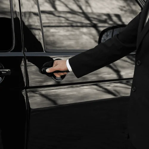 Transport de voiture de luxe : tout ce qu’il faut savoir Transport de voiture de luxe : tout ce qu'il faut savoir